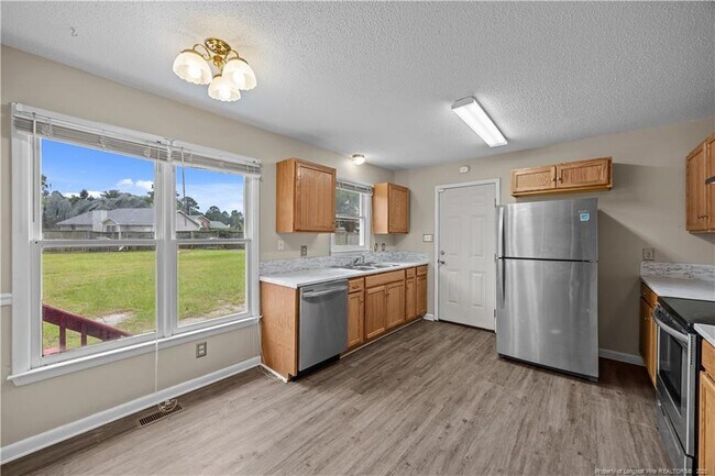 Building Photo - 6309 Cicada St
