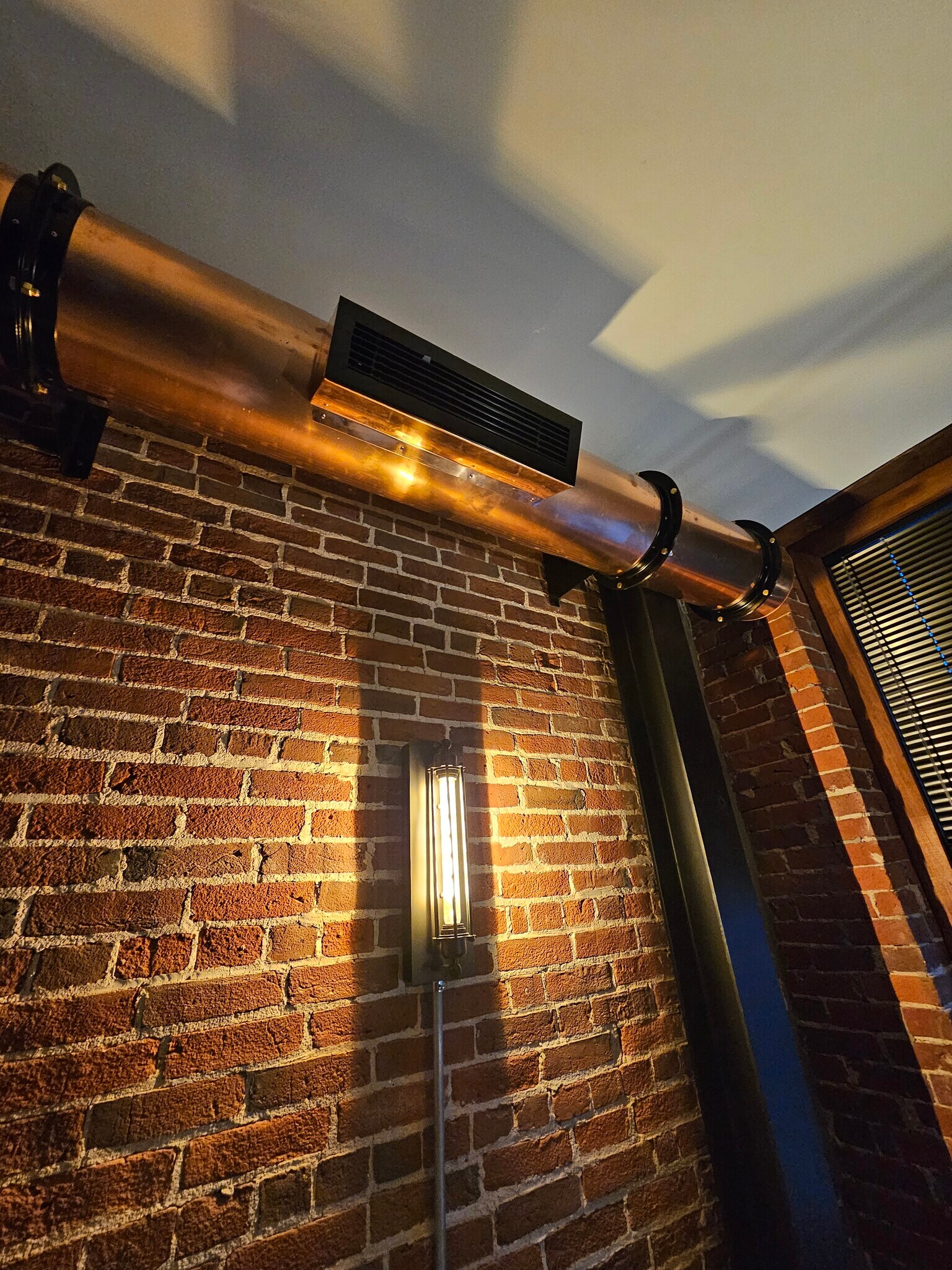 Building Photo - 98 Genesee St