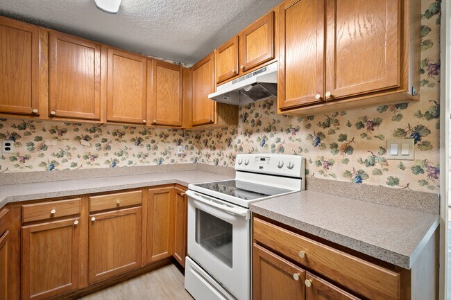 Building Photo - 3023 Lorman Dr