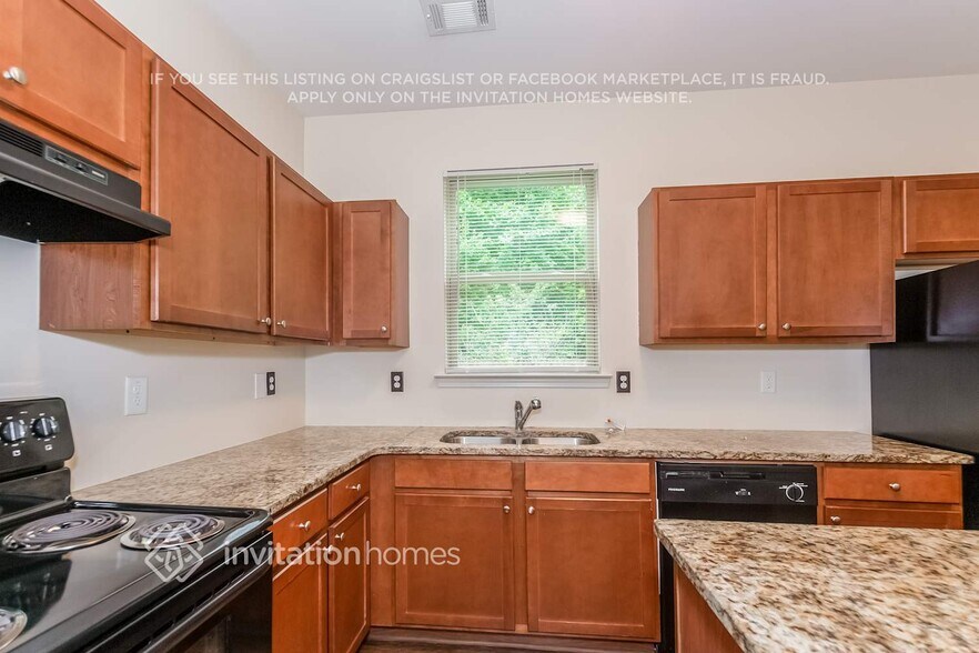 Building Photo - 4071 Oak Field Dr