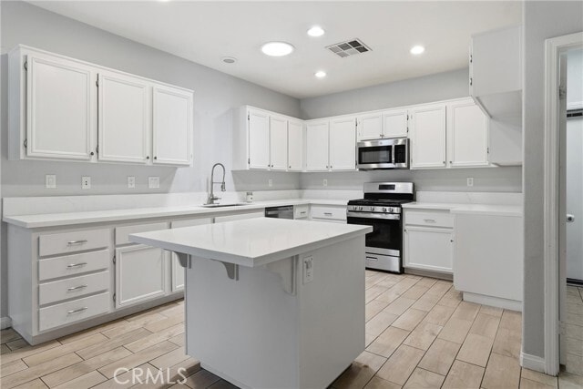 Building Photo - 44154 Coral Dr