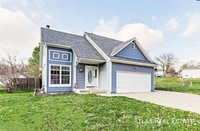 Building Photo - 4401 NW Pennington Ln