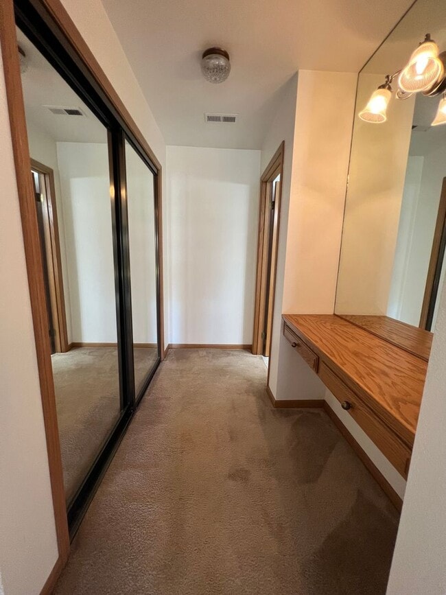 Building Photo - Discover the Jewel of Madera 4-bedroom 3-bath