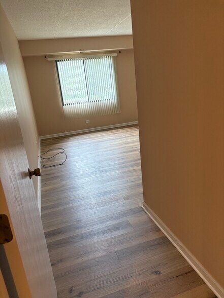 Building Photo - 475 Plum Creek Dr