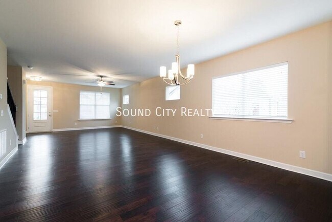Building Photo - 1408-B Straightway Ave-
