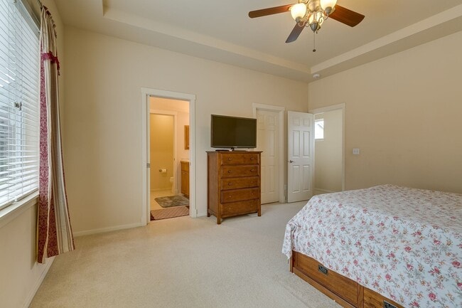 Building Photo - Beautiful 3 bedroom home in Issaquah Highl...