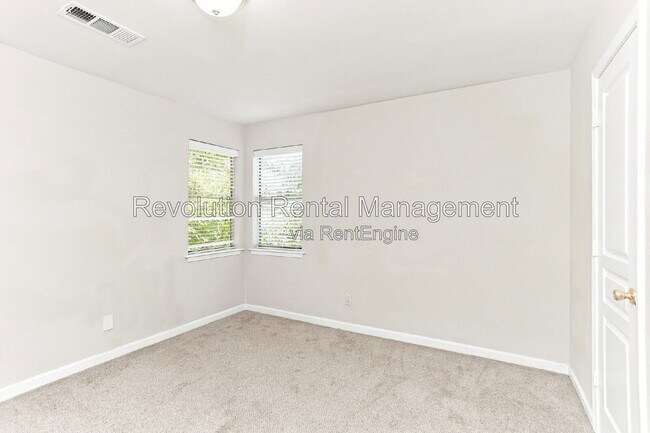 Building Photo - 3843 N Fork Ct NW