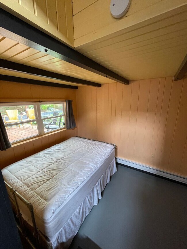 Building Photo - 3 Bedroom House Walking Distance to Purdue University