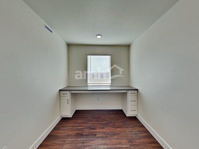 Building Photo - 7507 S Via Bombachas