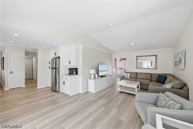 Building Photo - 799 Caribbean Ct