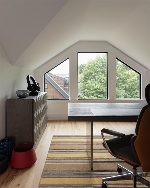 Building Photo - 21 Walnut St