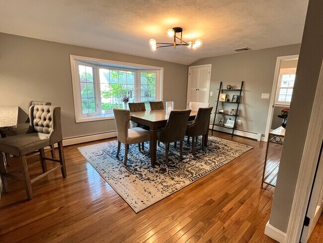 Building Photo - 49 Ramsay St