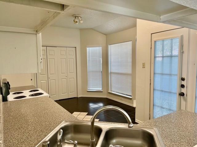 Building Photo - 6709 Driffield Cir W