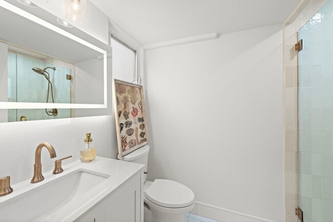 Building Photo - Vacation Rental on Balboa Peninsula