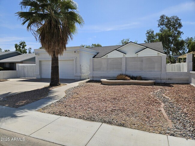 Primary Photo - 11224 N 93rd Ave