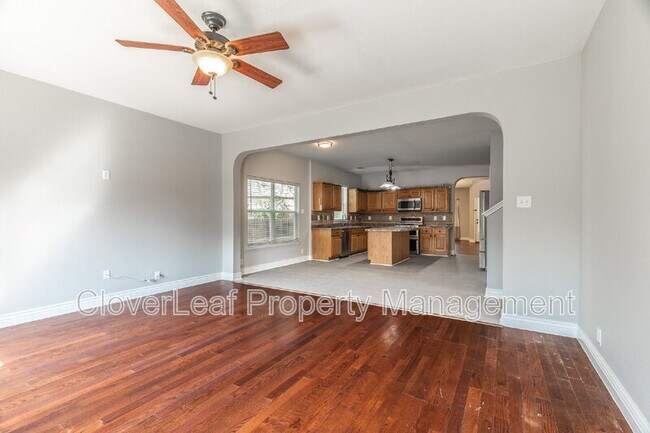 Building Photo - 106 Red Willow
