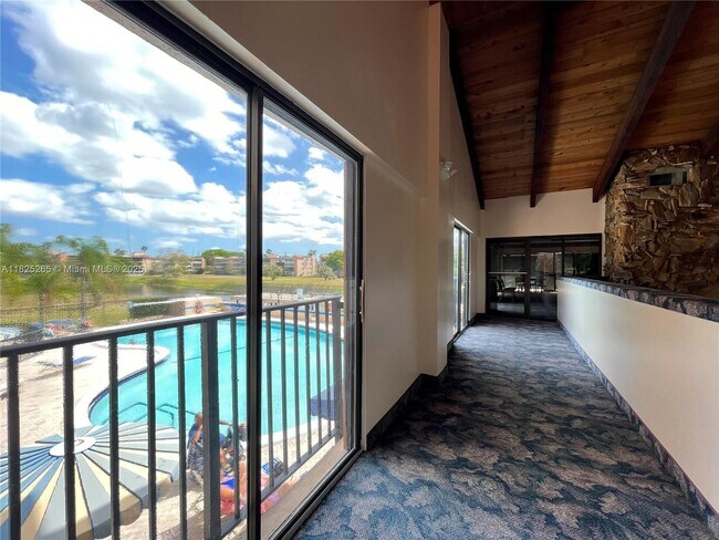 Building Photo - 7340 Lake Cir Dr
