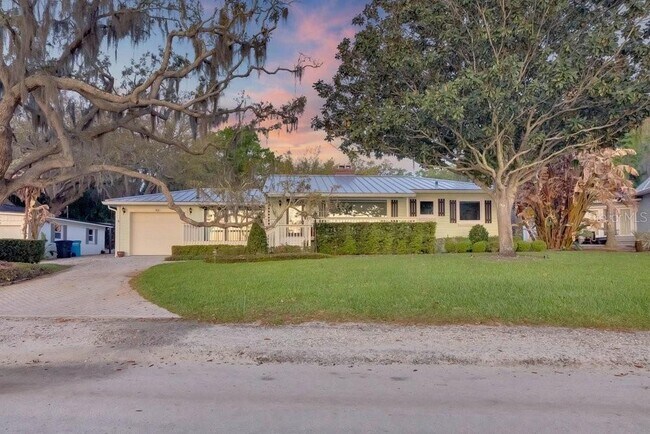 Building Photo - 812 East Blvd