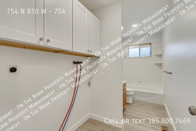 Building Photo - 754 N 850 W St