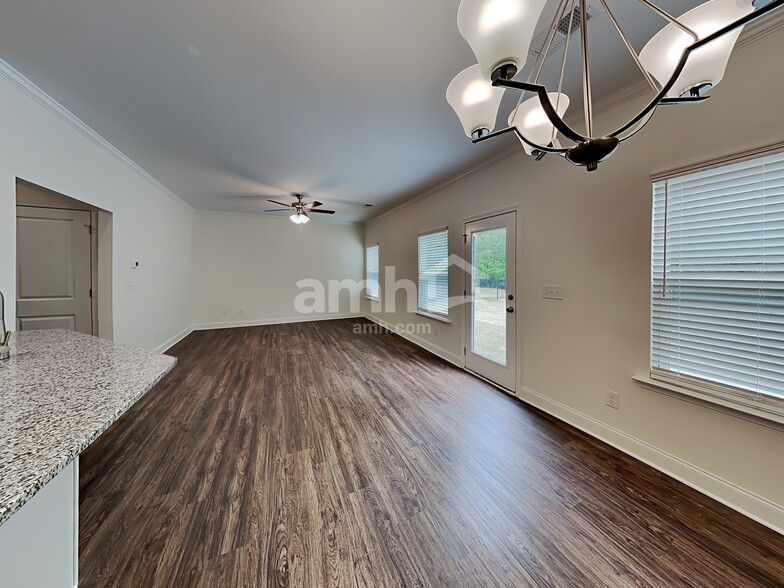 Building Photo - 625 Woodall Rd