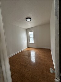 Building Photo - 113 E Brighton Ave