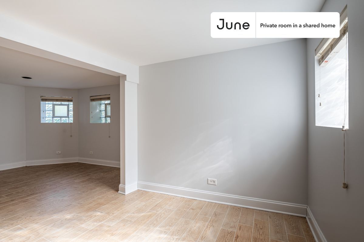 Building Photo - Room in Shared 4 bed/2 bath home