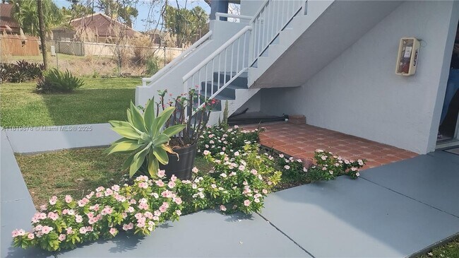 Building Photo - 6225 SW 131st Ct