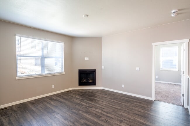 Building Photo - 5230 Janga Dr