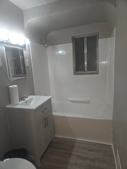 Building Photo - 12704 Pickford Ave