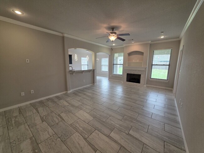 Building Photo - 1100 Gardenia St