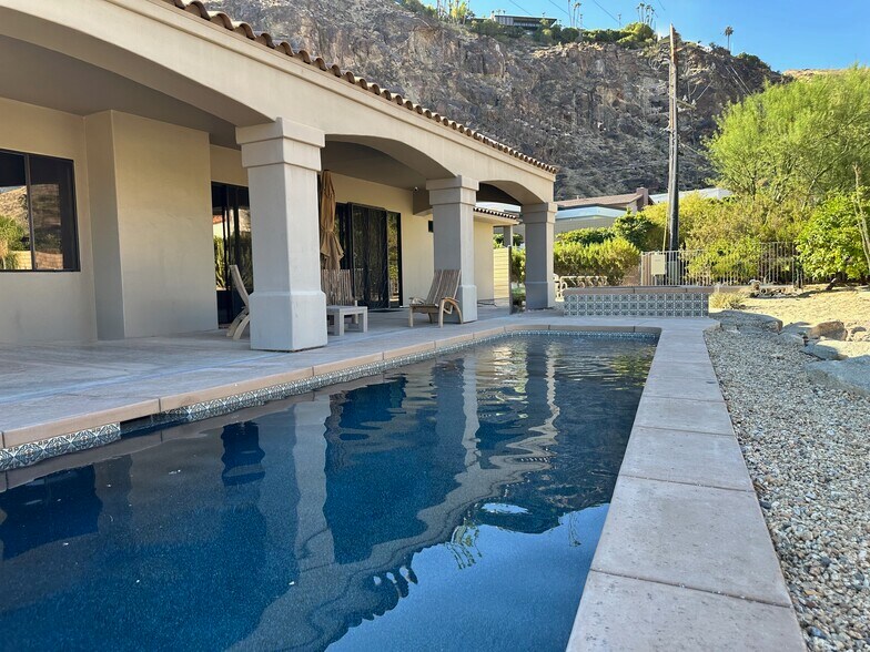 Building Photo - 2800 Cholla Pl