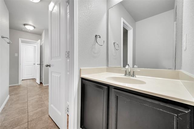 Building Photo - 8217 Spruce Meadows Dr