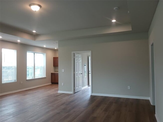 Building Photo - 11292 Hodge Rd