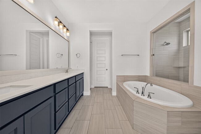 Building Photo - 25109 Pinebrook Grove Ln