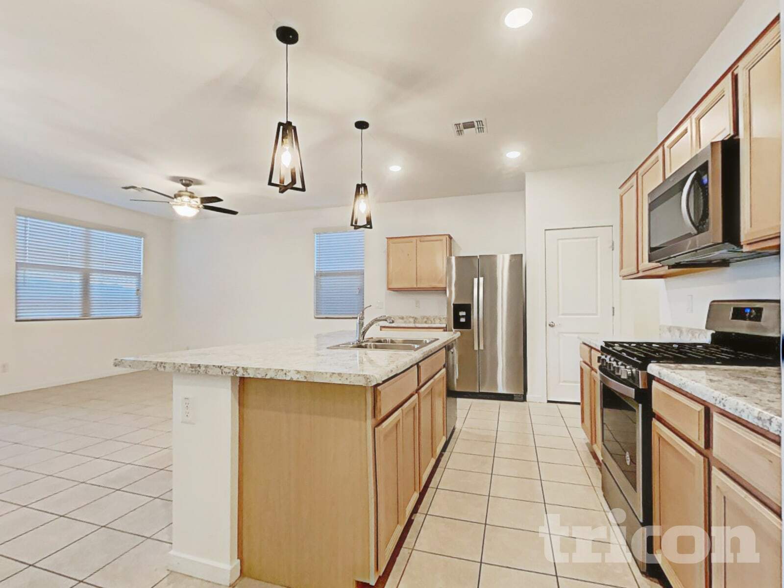 Building Photo - 19781 N Lauren Rd