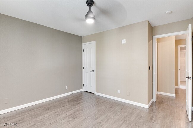 Building Photo - 2629 S Durango Dr