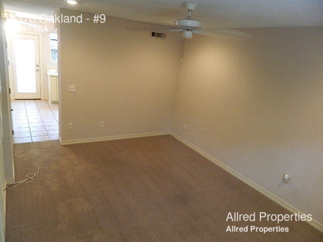 Building Photo - NEAR CAMPUS | NICE SKYLIGHT AND PATIO