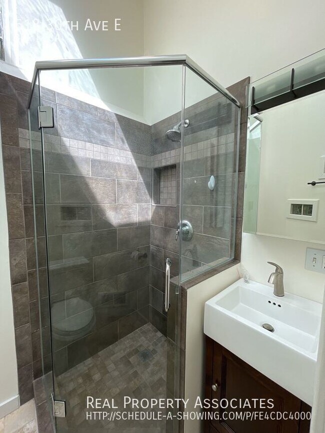 Building Photo - Madison Valley Bungalow