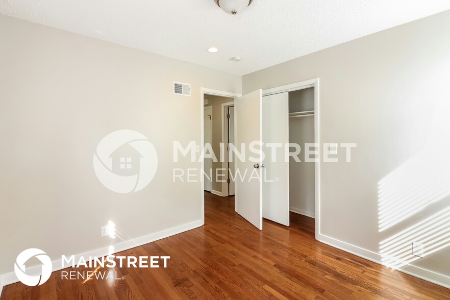 Building Photo - 11713 Lawndale Ave