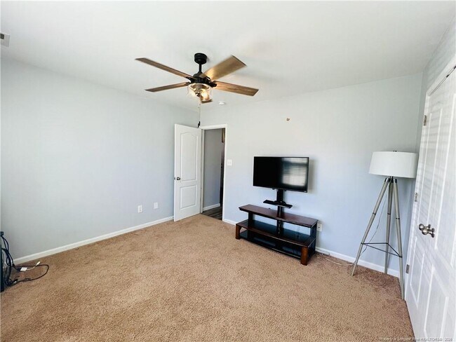 Building Photo - 641 Hogart St