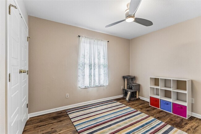 Building Photo - 1705 Chula Vista Dr