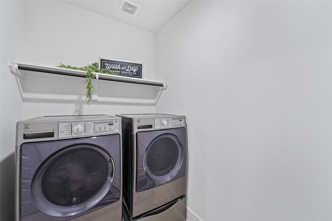 Building Photo - 23685 Silver Palm Trl