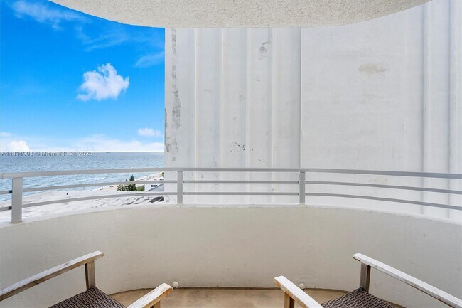 Building Photo - 5555 Collins Ave