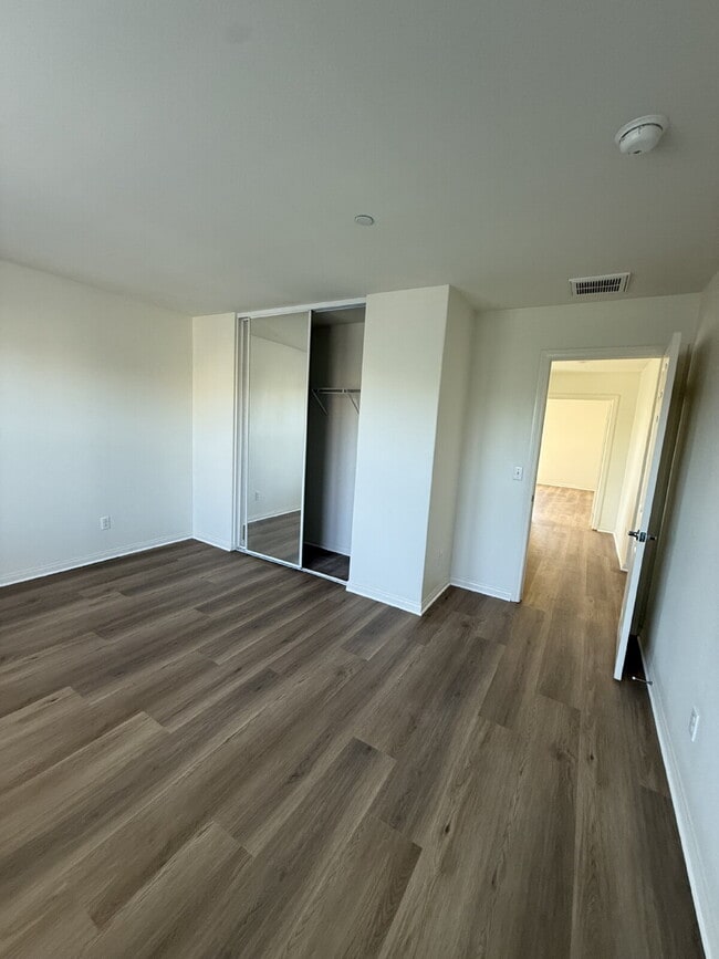 Building Photo - This beautiful home is on corner lot and with energy efficient features including solar.  New flo...