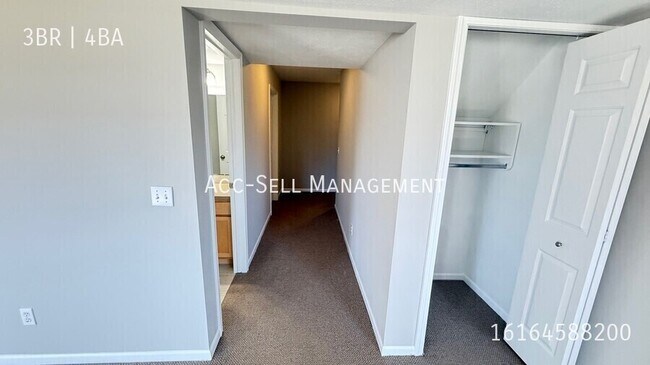 Building Photo - 2125 Orchard Ridge Dr NW