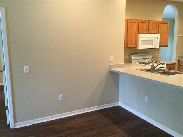 Building Photo - 22750 Marsh Wren Dr