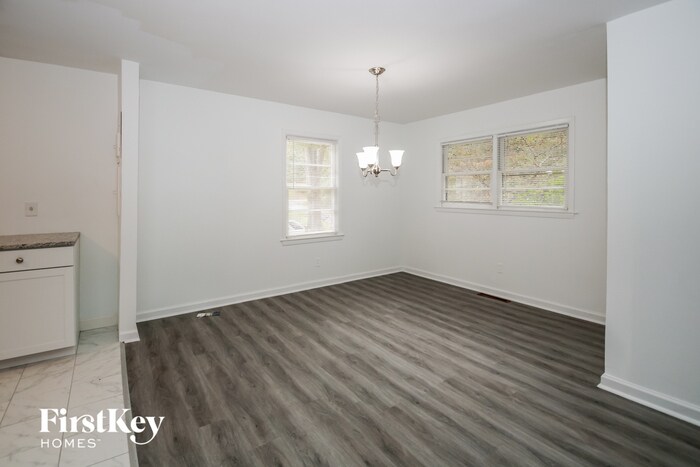 Building Photo - 4684 Clemmons Dr