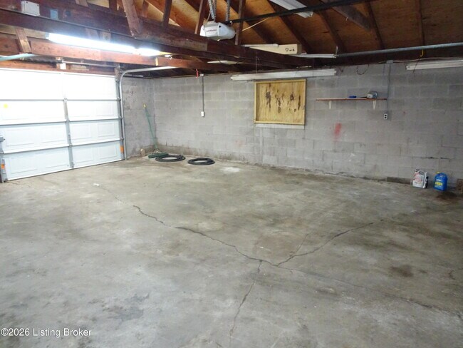Building Photo - 226 Downes Ln