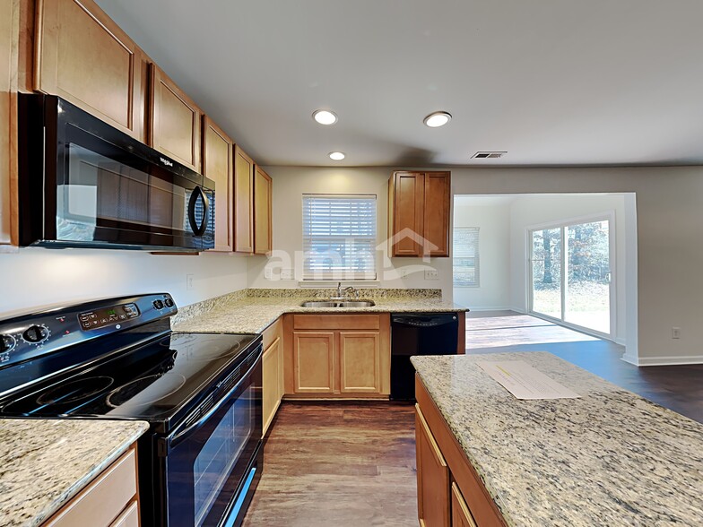 Building Photo - 4462 Roundwood Ct