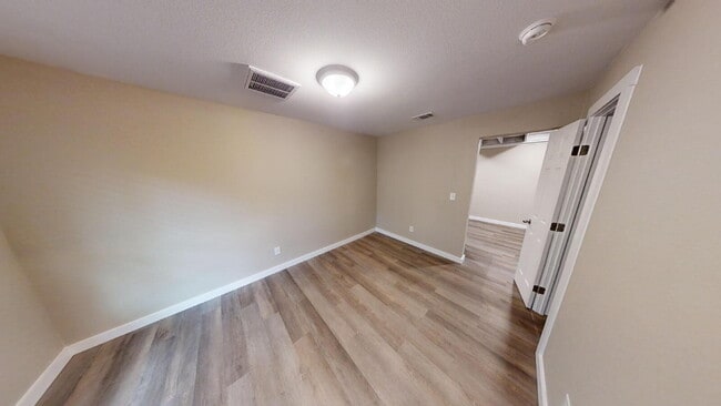 Building Photo - Fully Remodeled & Ready to Rent – Modern Comfort Awaits in Killeen, TX!